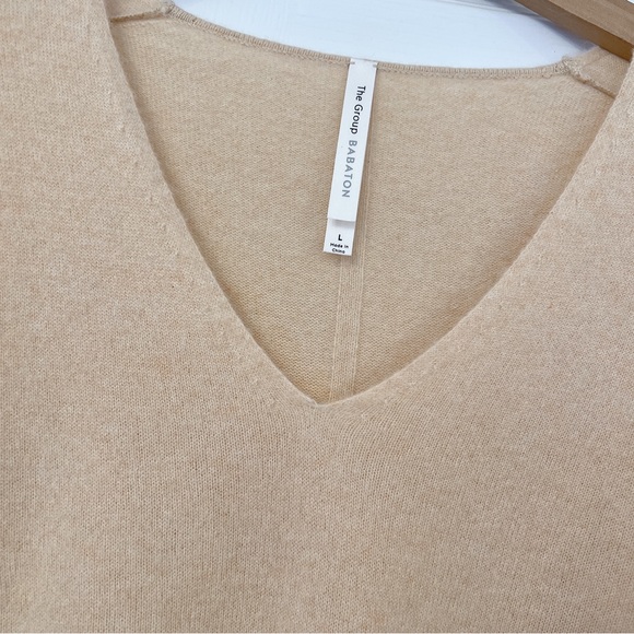 Aritzia babaton cashmere sweater - Picture 3 of 8